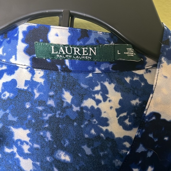 Ralph Lauren Blue and White Graphic Button Down Shirt - Picture 2 of 5